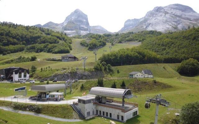 Appartement Gourette, 1 pièce, 6 personnes - FR-1-400-6