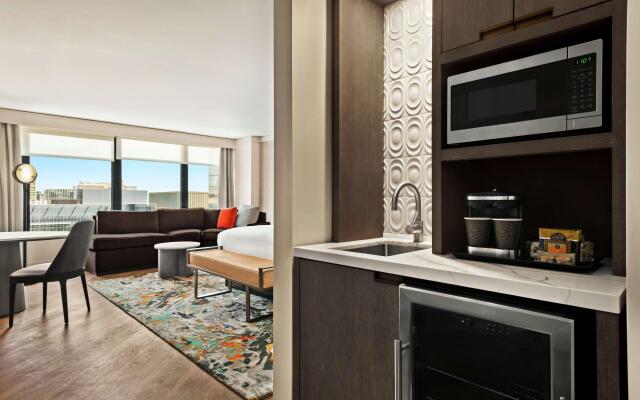 DoubleTree by Hilton Chicago - Magnificent Mile