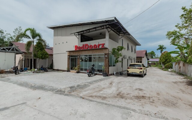 Urbanview Hotel Diamond Malai Permata near Universitas Palangkaraya by RedDoorz