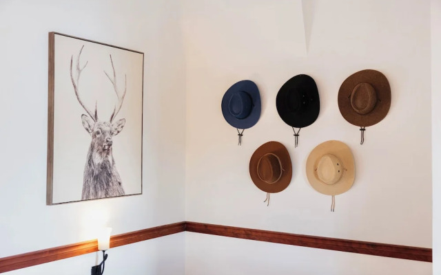 Secluded Oceanfront - Upstairs