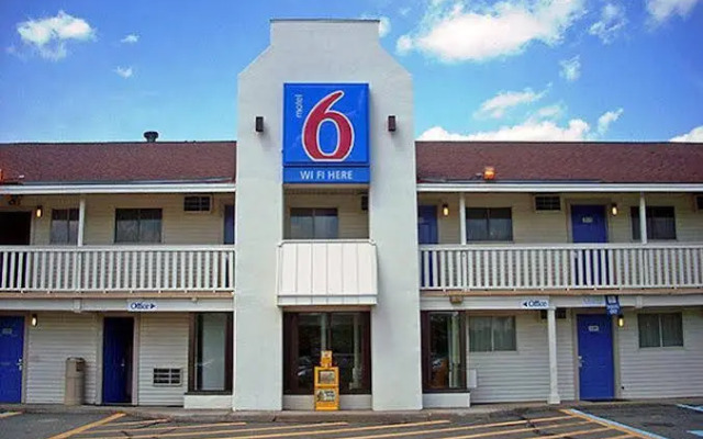 Motel 6 Brattleboro
