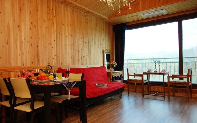 Moonlight Blue Pension