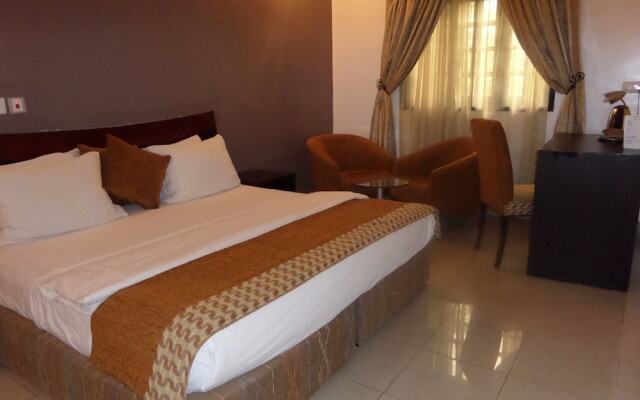 Suru Express Hotel GRA