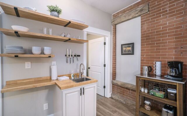 Gorgeous Guest Suite! Walk to Old Town & Csu!