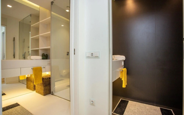 Acqua House by Rent4all