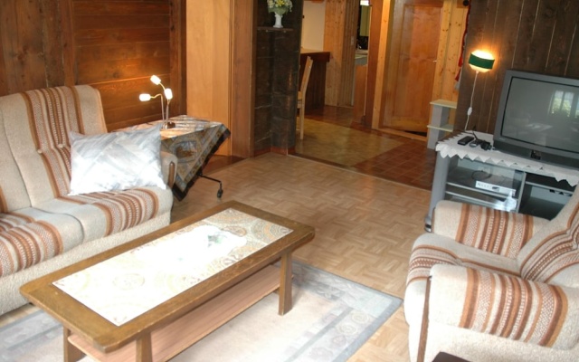 Serene Farmhouse in Habkern With Parking – Guest Rooms – Habkern