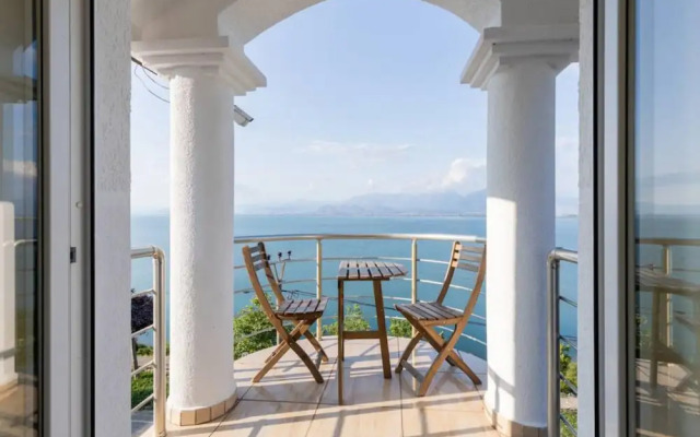 The Lake House 1 in Shkod r