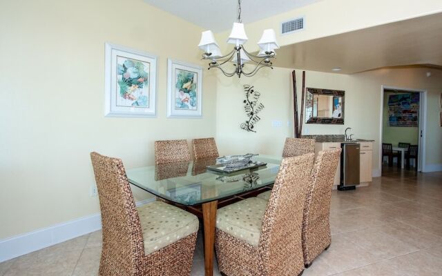 Crb0215 3 Bedroom Condo