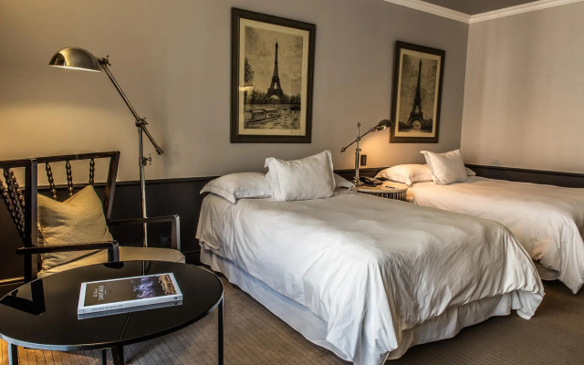 The Singular Santiago