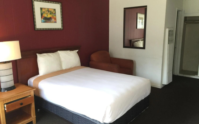 Holiday Lodge