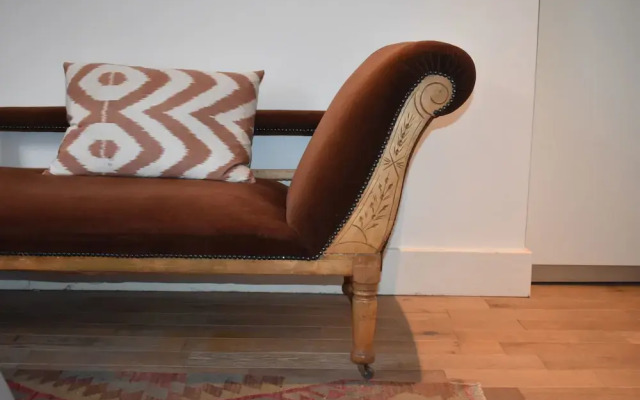 Modern 3 Bedroom Flat in Central Brighton Townhouse