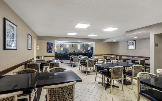 Best Western Harrisburg North Hotel