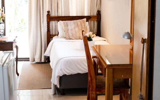 Woodpecker Guesthouse