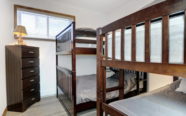 Chalet 30 Chemin des Skieurs by Chalets Alpins