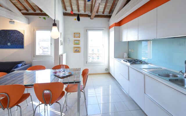 TERRACE!, TERRACE 360' STYLISH, 3bed, aircond wifi