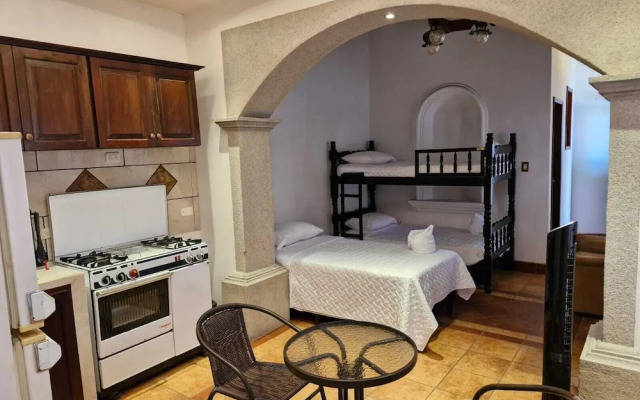 Cozy Colonial Style Azotea Apartments