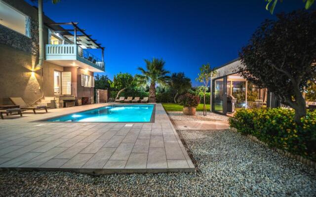 Petronila Luxury Villa