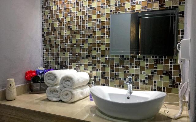 Cancun Plaza Condo Apartment