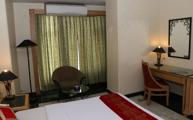 OYO 1898 Hotel Aditya