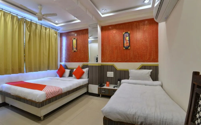 OYO 13346 Hotel A R Ganpati Plaza