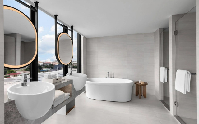 Courtyard by Marriott Bangkok Suvarnabhumi Airport