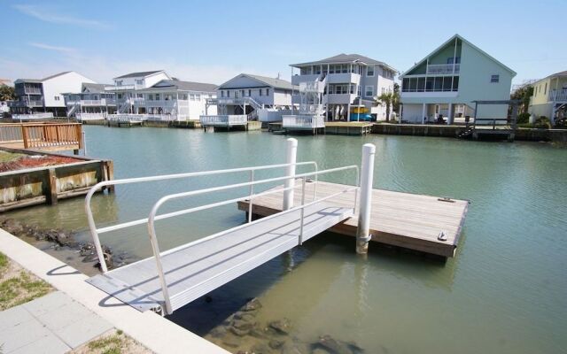 A-Scat-Escape by RedAwning