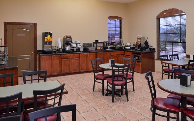 Americas Best Value Inn & Suites San Benito