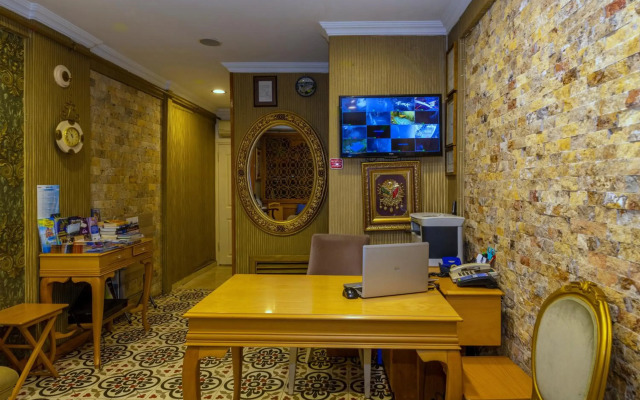 Walnut Shell Hotel
