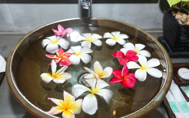 The Moon Residence & Spa