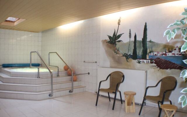 Zur Kaiserpfalz - Hotel-Spa-Camping