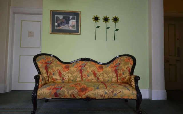 One Kensington Boutique Hotel