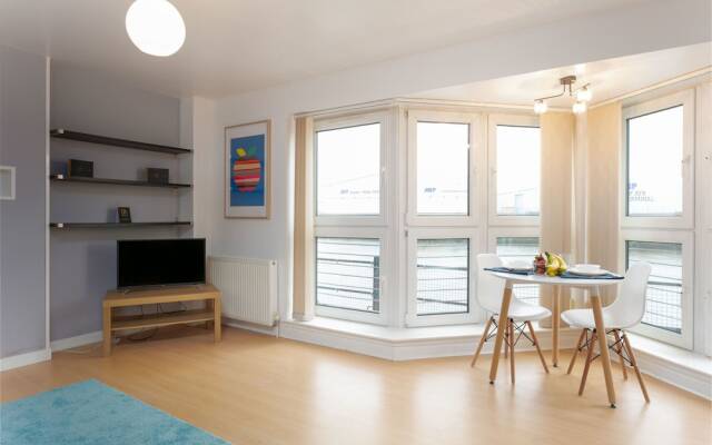 Logan Bay -  Donnini Apartments