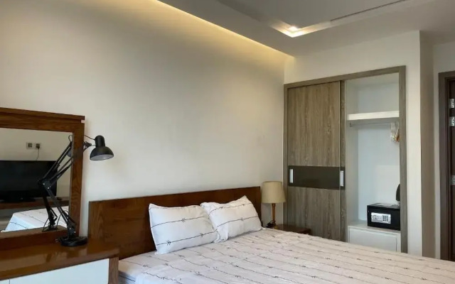 Metropolis Apartment