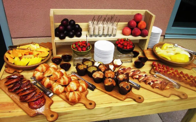 D Square Statue of Unity Kevadia, a member of Radisson Individuals