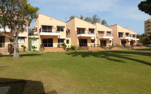 Tour Mombasa all day and Relax Enjoying the Amenities