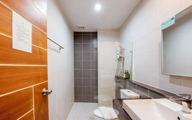 The Living Hotel SamutPrakan