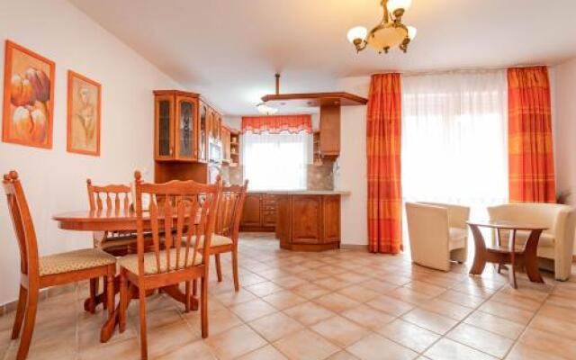 Apartman Era