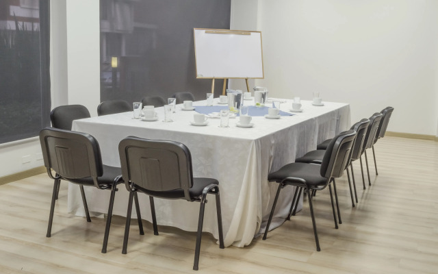 Apartamentos Regency La Feria
