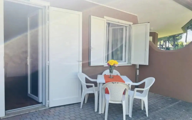Apartment With Garden and Swimming Pool Access