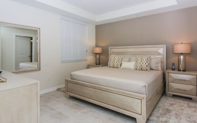 Family  Apartment at Storey Lake 272969