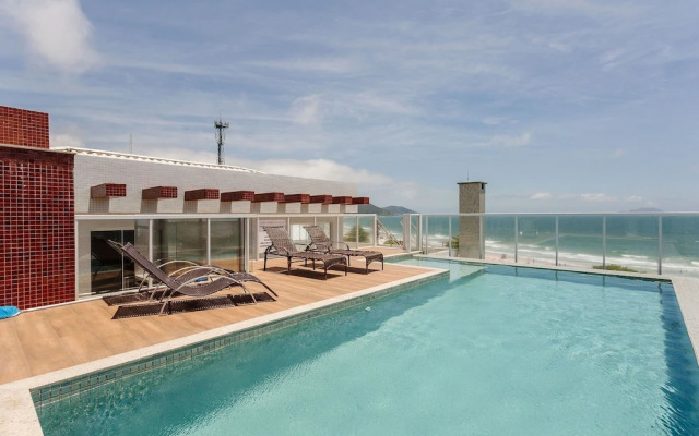 Modern ap W/pool one Block From the Beach Rmi201