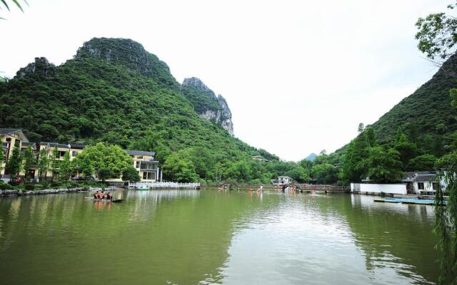 Peach Blossom Resort Hotel