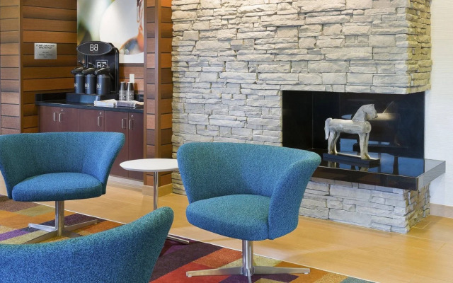 Fairfield Inn & Suites Lexington Keeneland Airport
