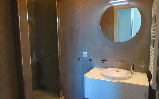 Ashley&Parker - Massena Plaza