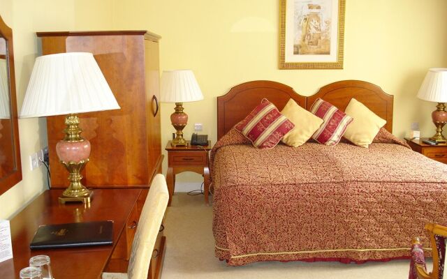 Ashlee Lodge - Blarney