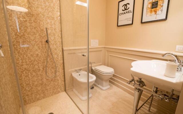 Noble Floor Luxury Apartments Gina
