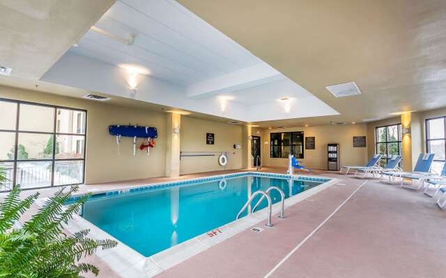 Comfort Inn & Suites