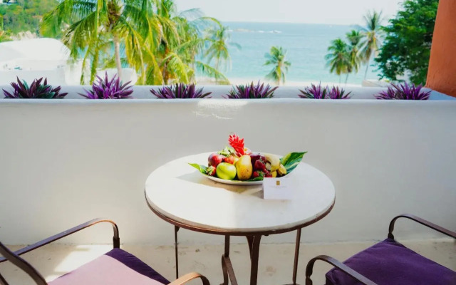 Camino Real Zaashila Huatulco