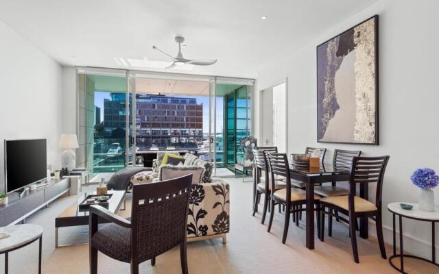 Gorgeous 2BR in Wynyard Quarter by Zodiak Stays