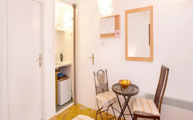 Old Town Economy Apartments